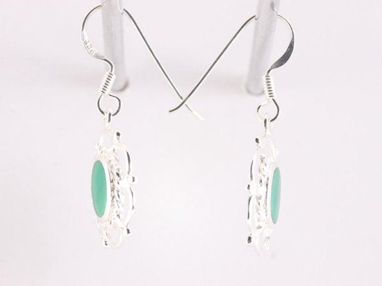 Opengewerkte zilveren oorbellen met groene agaat afbeelding 2