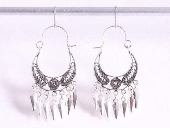 Fijne bewerkte zilveren filigrein oorringen afbeelding 3