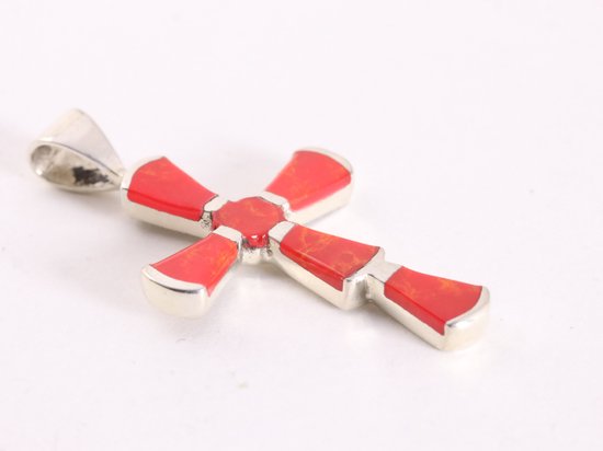 Fijne zilveren kruishanger met rode koraal steen afbeelding 2