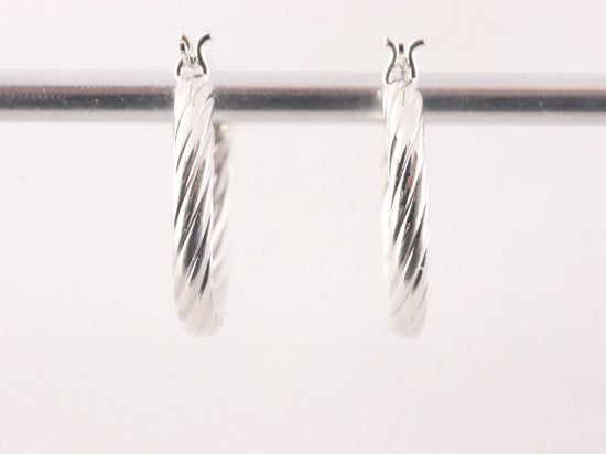 Fijne bewerkte ronde zilveren oorringen afbeelding 2