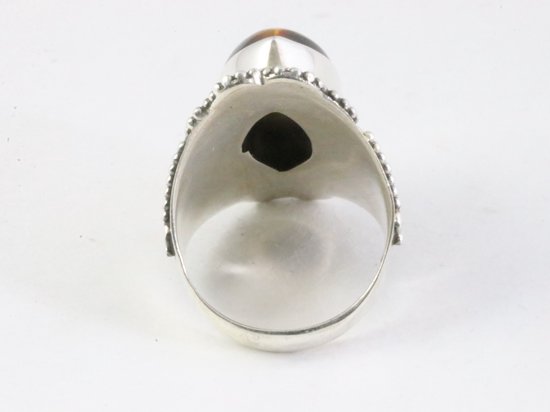 Zware bewerkte zilveren ring met tijgeroog afbeelding 3