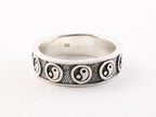 Zilveren ring met yin en yang tekens afbeelding 1