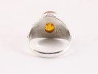 Bewerkte zilveren ring met amber afbeelding 3