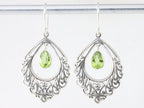 Opengewerkte zilveren oorbellen met peridoot afbeelding 3