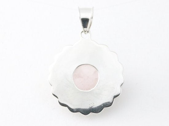 Ronde bewerkte zilveren hanger met rozenkwarts afbeelding 3