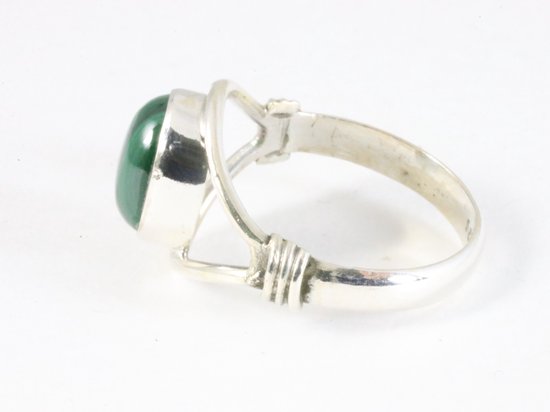 Opengewerkte zilveren ring met malachiet afbeelding 2