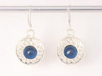Ronde opengewerkte zilveren oorbellen met ioliet afbeelding 3