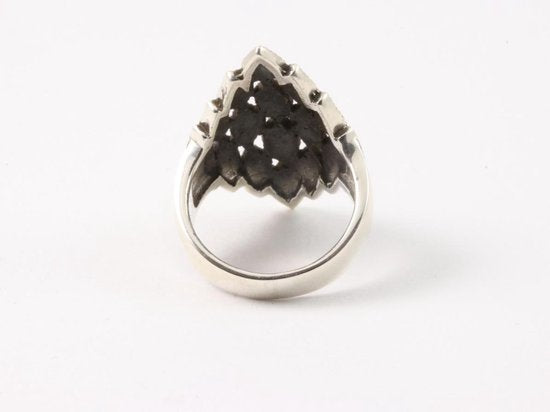 Ruitvormige zilveren ring met marcasiet afbeelding 3