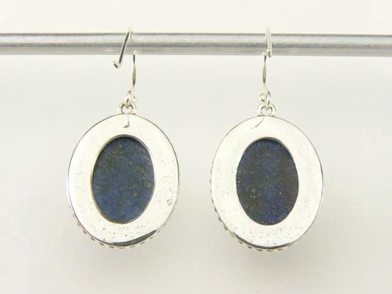 Bewerkte zilveren oorbellen met grote lapis lazuli stenen afbeelding 3
