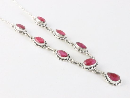 Bewerkte zilveren ketting met robijn afbeelding 2
