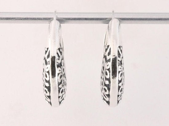 Grote opengewerkte zilveren oorringen afbeelding 2