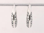 Grote opengewerkte zilveren oorringen afbeelding 2