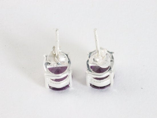 Zilveren oorstekers met amethist afbeelding 2