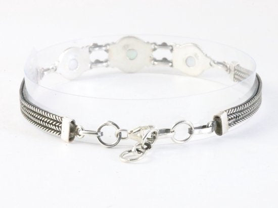 Bewerkte zilveren armband met zoetwater parels afbeelding 3