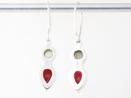 Fijne zilveren oorbellen met robijn en parel afbeelding 2