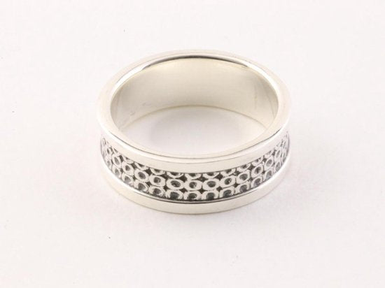 Fijn bewerkte zilveren ring afbeelding 2