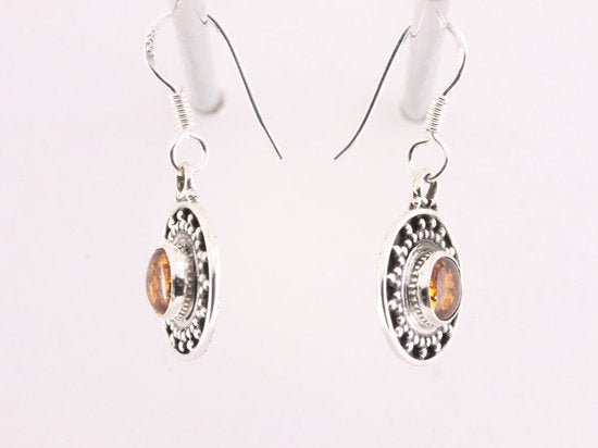 Fijne bewerkte ronde zilveren oorbellen met amber afbeelding 2