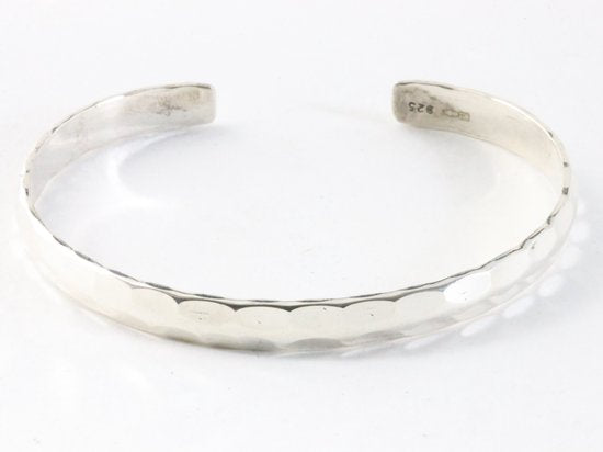 Gehamerde zilveren klemarmband afbeelding 3