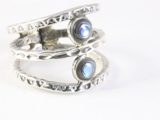 Brede opengewerkte zilveren ring met abalone schelp afbeelding 1