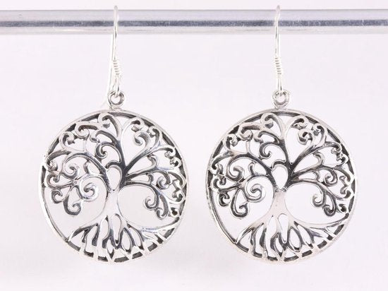 Ronde opengewerkte zilveren oorbellen met levensboom afbeelding 4
