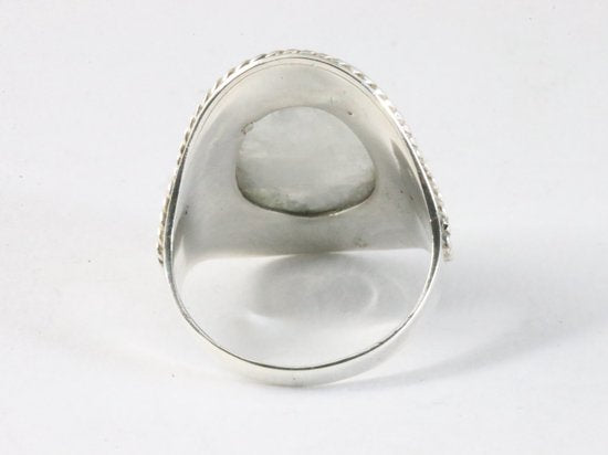 Bewerkte zilveren ring met regenboog maansteen afbeelding 3