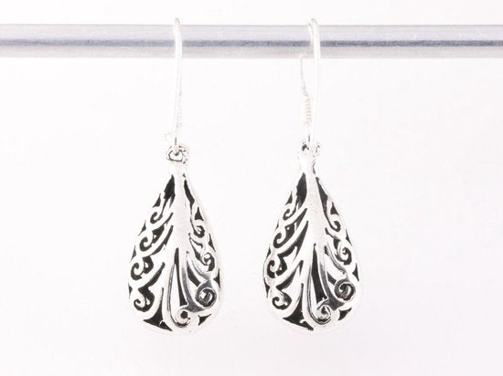 Opengewerkte druppelvormige zilveren oorbellen afbeelding 4