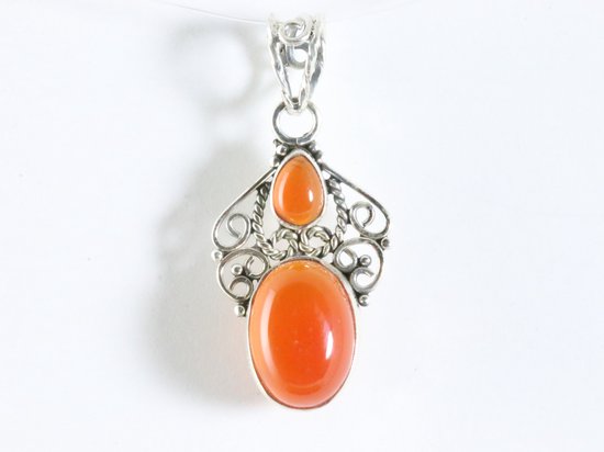 Opengewerkte zilveren hanger met carneool afbeelding 4