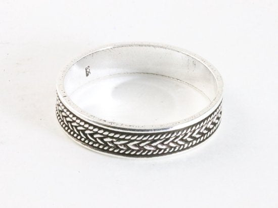 Fijne zilveren ring met kabelpatronen afbeelding 2