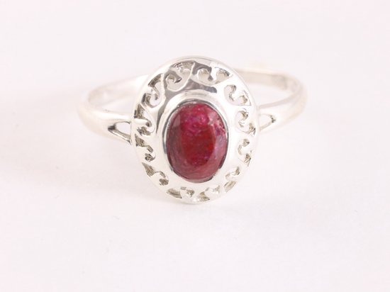Fijne opengewerkte zilveren ring met robijn afbeelding 4