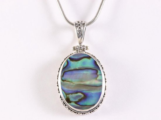 Traditionele bewerkte zilveren hanger met abalone schelp aan snake ketting afbeelding 4