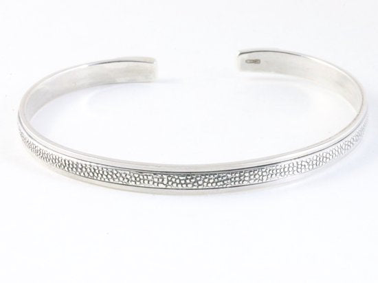 Fijne bewerkte zilveren klemarmband afbeelding 3