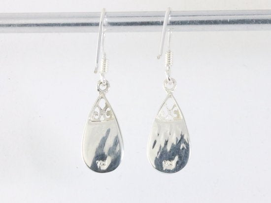 Fijne opengewerkte zilveren oorbellen met blauwe turkoois afbeelding 3