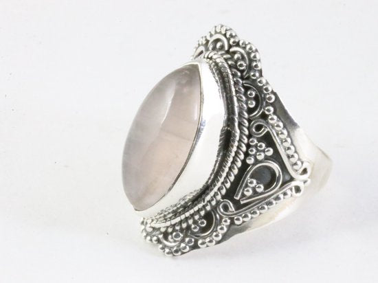 Zware bewerkte zilveren ring met rozenkwarts afbeelding 2