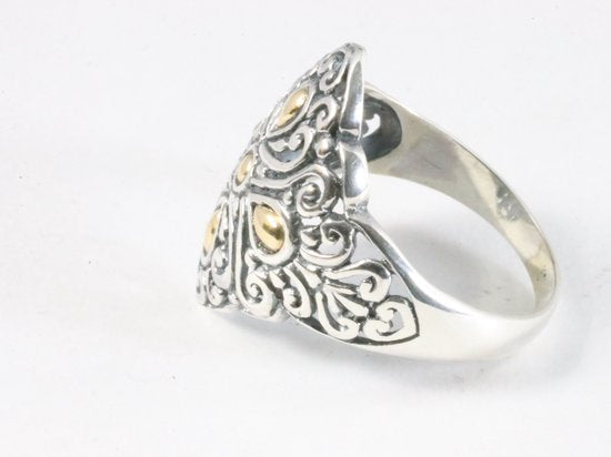 Traditionele opengewerkte zilveren ring met 18k gouden decoraties afbeelding 2