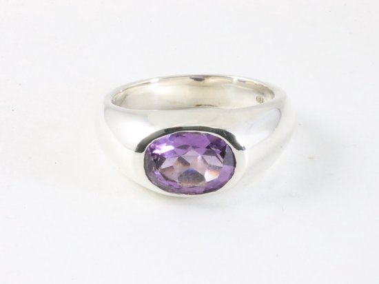 Hoogglans zilveren ring met amethist afbeelding 4