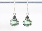 Fijne bewerkte zilveren oorbellen met groene amethist afbeelding 4