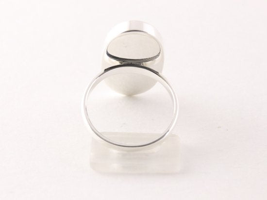 Langwerpige zilveren ring met Australische opaal afbeelding 3