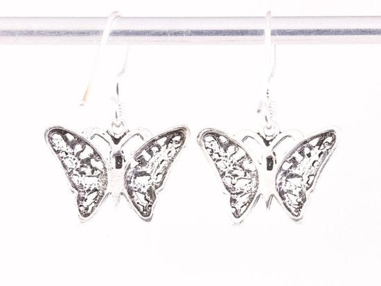 Fijne zilveren vlinder oorbellen afbeelding 3