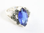Zware zilveren ring met blauwe saffier en marcasiet afbeelding 1