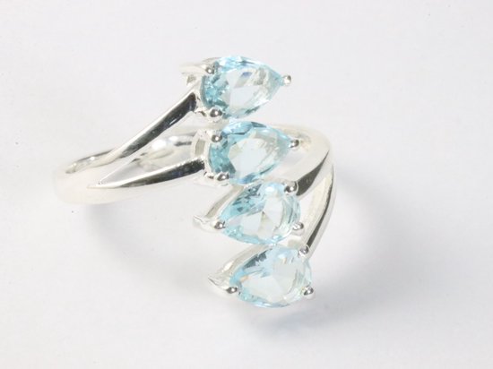 Langwerpige hoogglans zilveren ring met blauwe topaas stenen afbeelding 1
