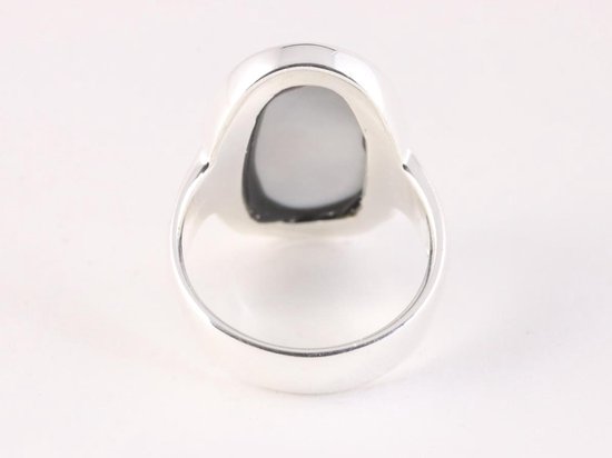 Ovale hoogglans zilveren ring met zwarte parelmoer afbeelding 3