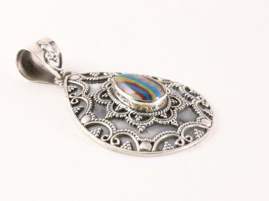 Bewerkte zilveren hanger met regenboog calciet afbeelding 2