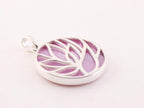 Ronde zilveren lotus hanger op roze parelmoer afbeelding 2