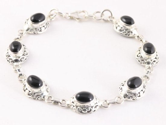 Bewerkte zilveren armband met onyx afbeelding 1