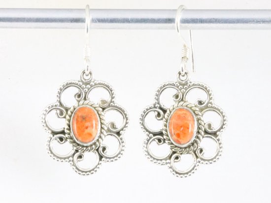 Opengewerkte zilveren oorbellen met rode koperturkoois afbeelding 3