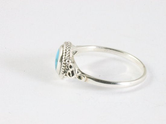 Fijne bewerkte zilveren ring met blauwe turkoois afbeelding 2