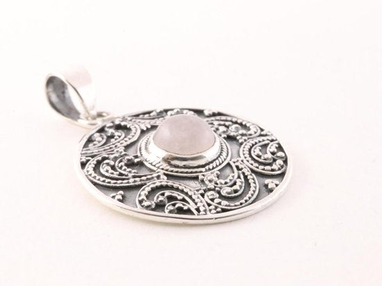 Ronde bewerkte zilveren hanger met rozenkwarts afbeelding 2