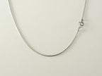 Lange druppelvormige zilveren hanger met mosagaat aan ketting afbeelding 4