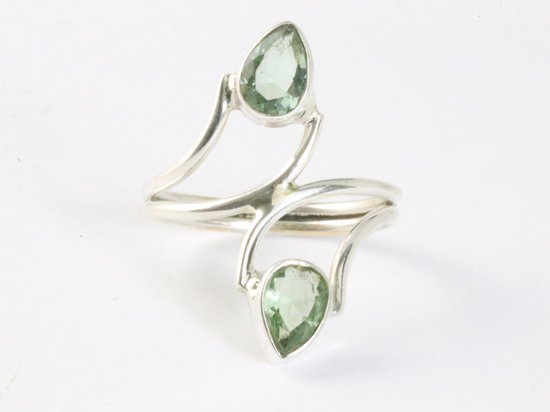 Fijne zilveren ring met groene amethist afbeelding 4