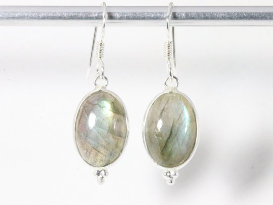 Fijne zilveren oorbellen met labradoriet afbeelding 4